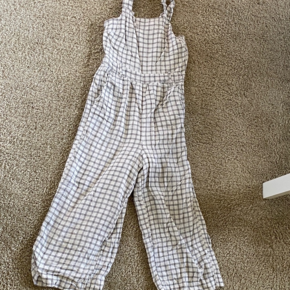 American Eagle Outfitters White and Black Plaid Garment